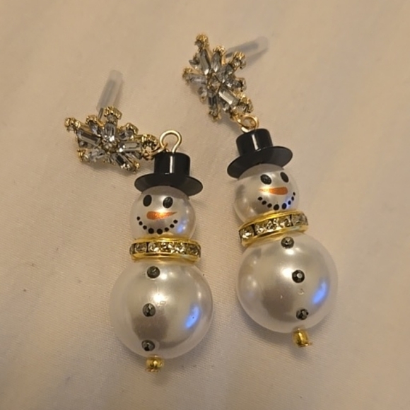 White Snowman Earrings - Picture 5 of 5